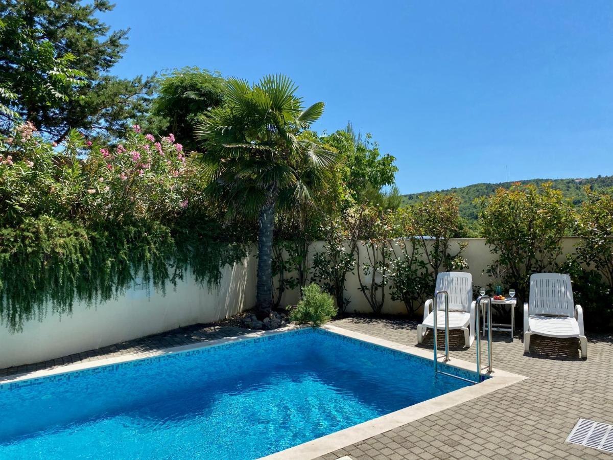 Private Pool And Mediterranean Garden Apt Mia Šilo Eksteriør bilde
